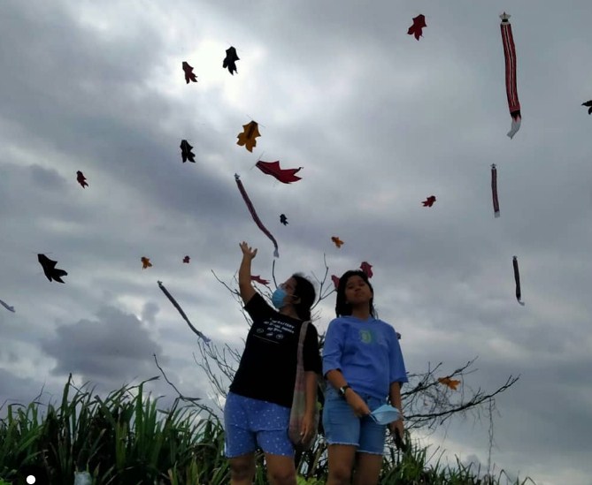 Kegiatan di Pantai Padang Galak Kegiatan di Pantai Padang Galak